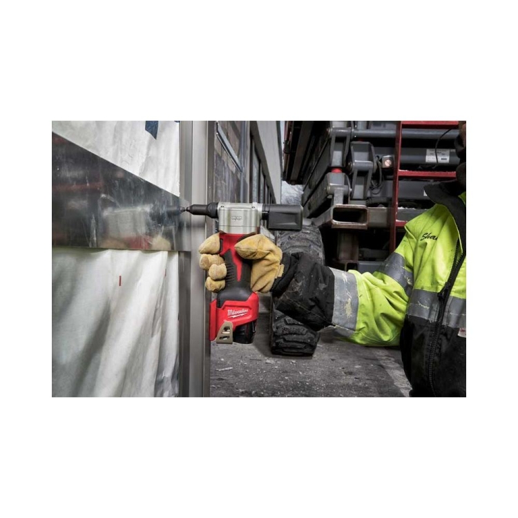 m12-bprt-201x-nitownica-subkompaktowa-12-v-20-ah-w-walizce-z-akumulatorem-i-ladowarka-4933464405 (2).jpg